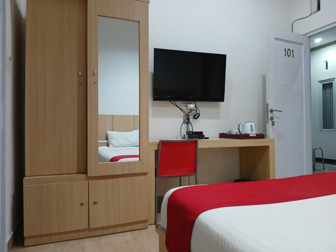 Macan Kumbang Residence Palembang Eksteriør billede